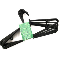 COAT HANGERS PLASTIC  6 PACK 